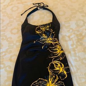 Beautiful BLACK AND GOLD SLEEVELESS DRESS